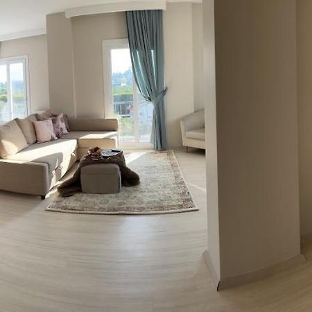 B. Equine Range Hotel Narlidere Exterior photo