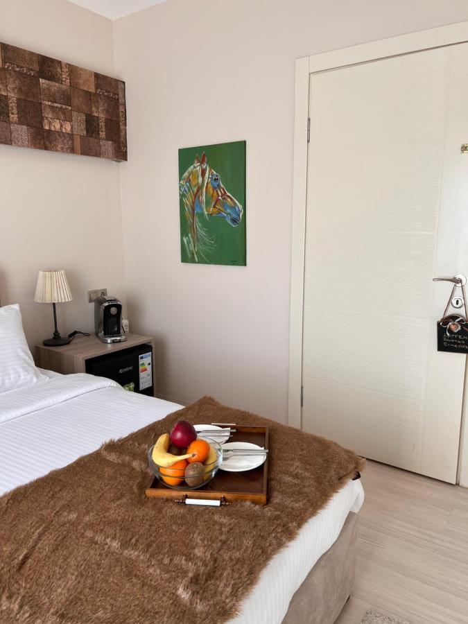 B. Equine Range Hotel Narlidere Exterior photo